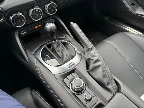 Used 2025 MAZDA MX-5 Miata RF Grand Touring w/ Weather Package image 10