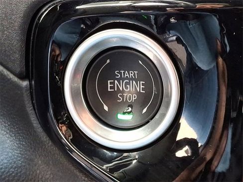 Used 2025 GMC Sierra 1500 SLT image 24