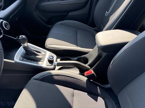 Certified 2025 Hyundai Venue Limited FWD image 16