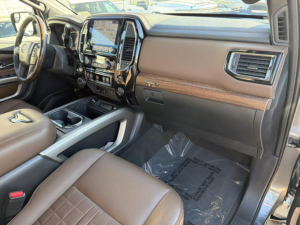 Used 2021 Nissan Titan Platinum Reserve w/ Moonroof Package AWD/4WD image 29