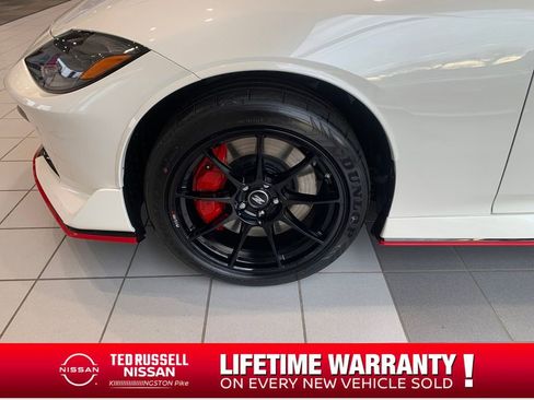 New 2026 Nissan Z NISMO w/ Floor Mat Package image 27