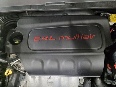 Used 2018 Jeep Compass Latitude w/ Popular Equipment Group AWD/4WD image 30