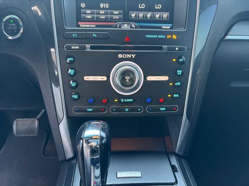 Used 2016 Ford Explorer Sport w/ Equipment Group 401A AWD/4WD image 30