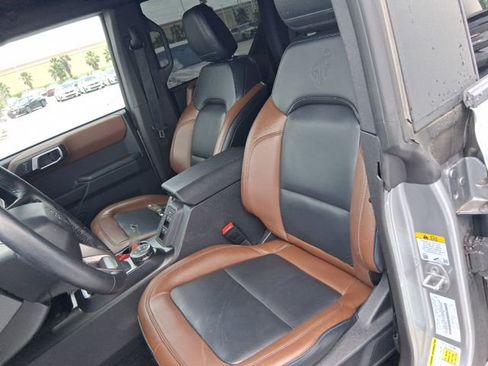 Used 2024 Ford Bronco Outer Banks w/ Sasquatch Package AWD/4WD image 14