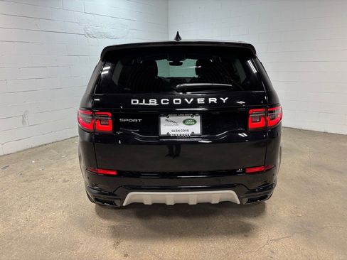 New 2025 Land Rover Discovery Sport S image 8