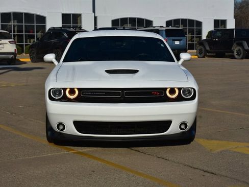 Used 2022 Dodge Challenger R/T w/ Plus Package image 2