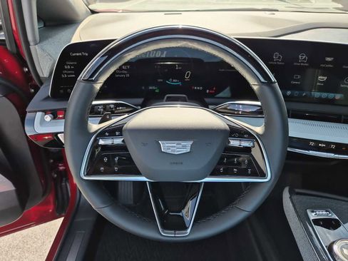 Used 2025 Cadillac Optiq Sport 1 image 20