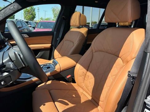 New 2026 BMW X7 xDrive40i AWD/4WD image 4