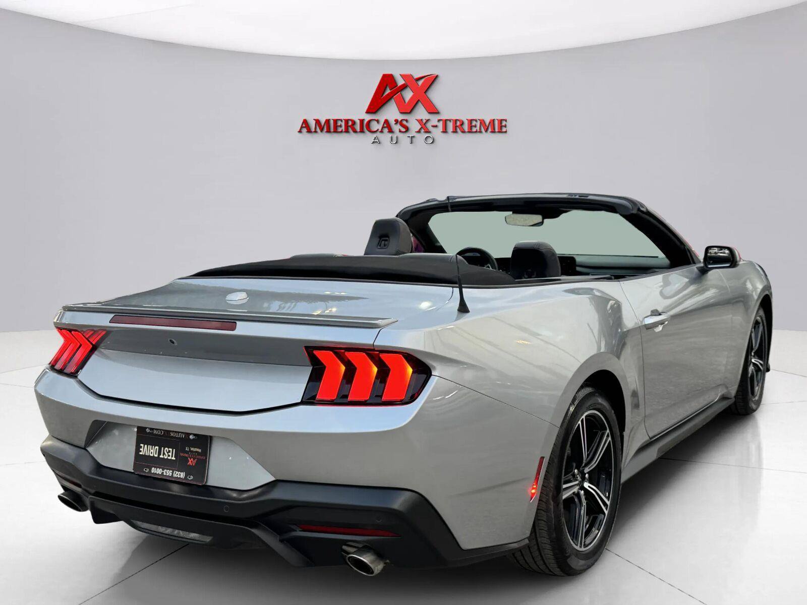 Used 2025 Ford Mustang Premium RWD image 14