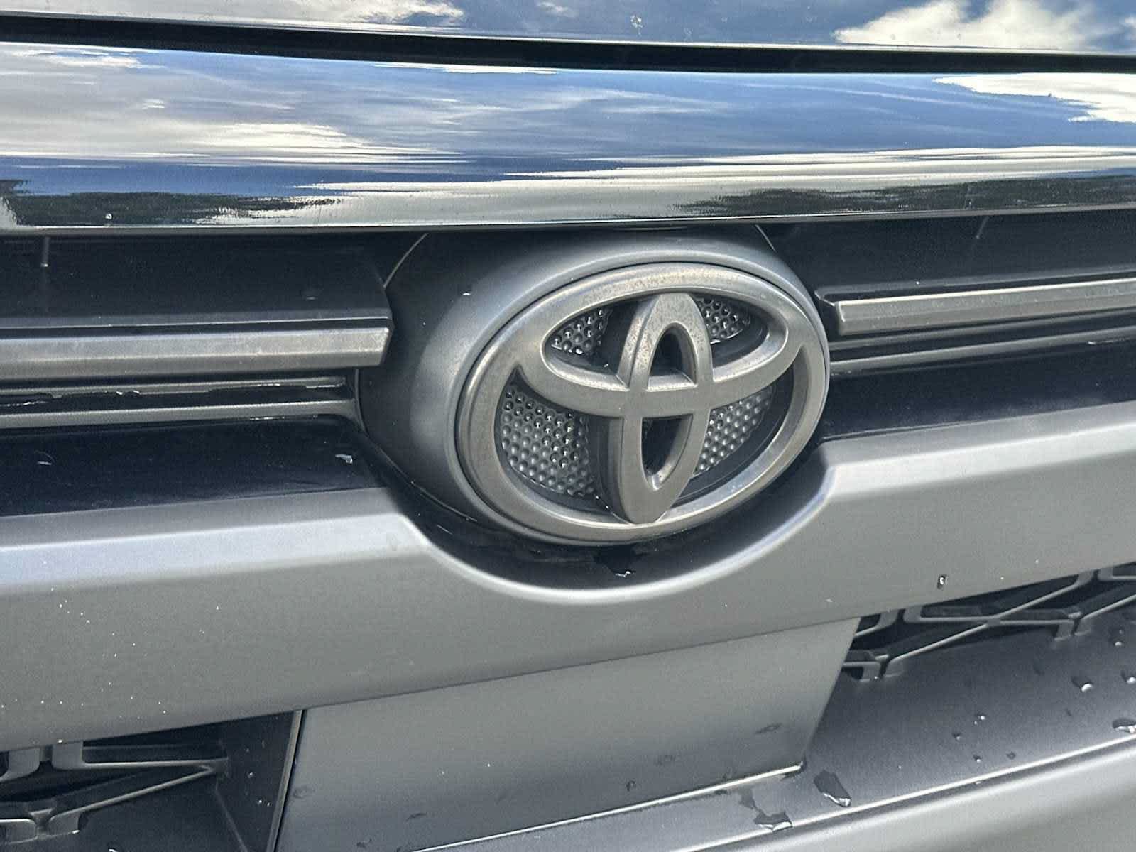Used 2021 Toyota 4Runner Limited AWD/4WD image 10