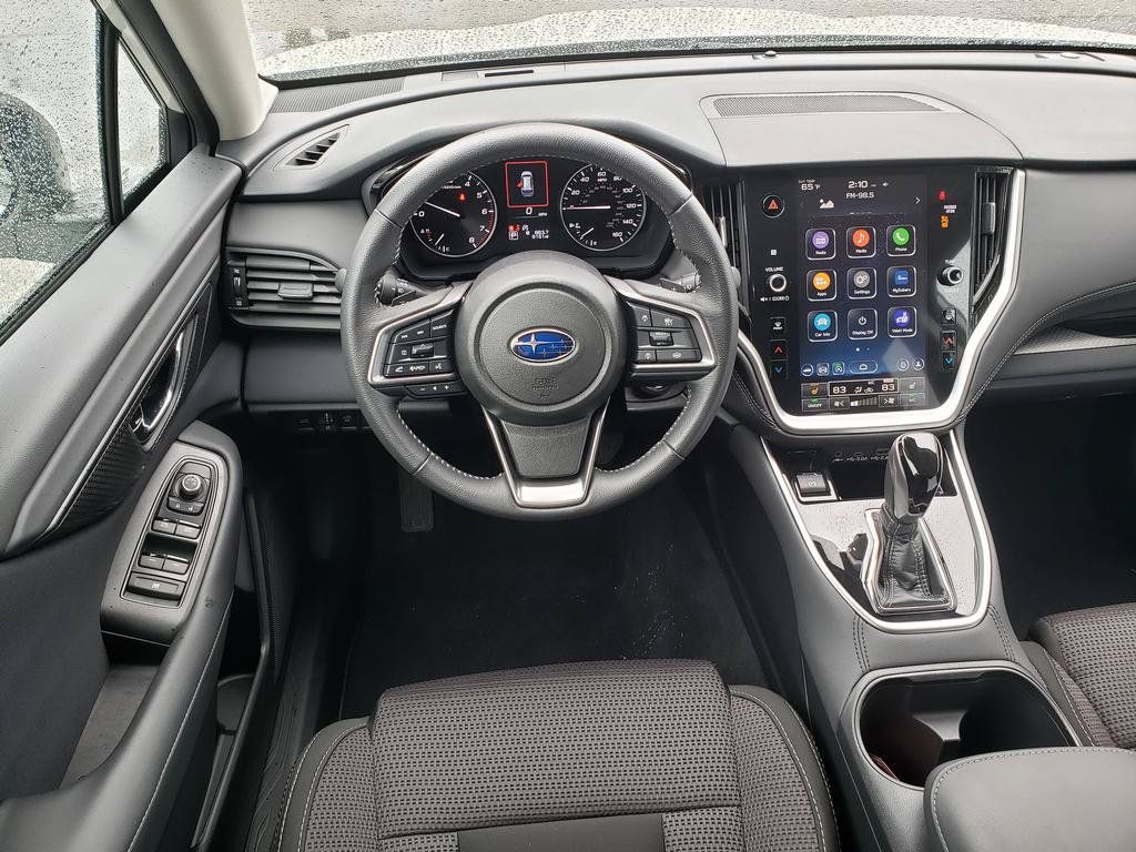 Used 2025 Subaru Outback Premium AWD/4WD image 16