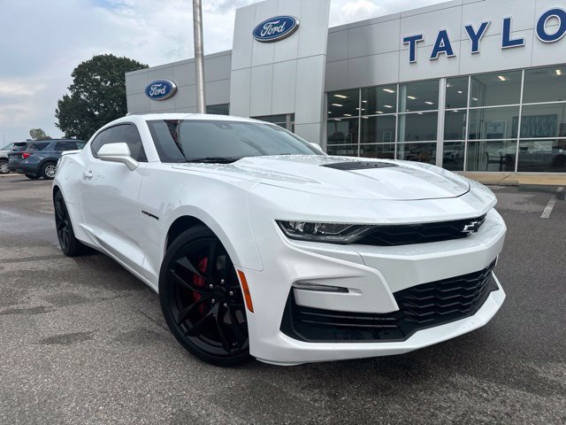 Used 2023 Chevrolet Camaro SS RWD image 4