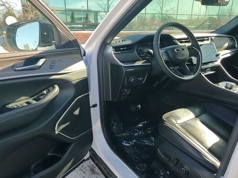 New 2026 Jeep Grand Cherokee Limited image 22