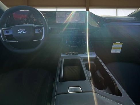 New 2026 INFINITI QX80 Autograph image 16