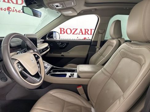 Certified 2024 Lincoln Aviator Reserve w/ Equipment Group 201A image 11
