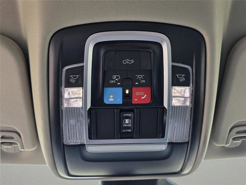 New 2026 RAM 1500 Laramie AWD/4WD image 23