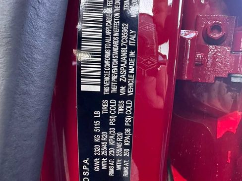 Used 2020 Alfa Romeo Stelvio w/ Nero Edizione image 23