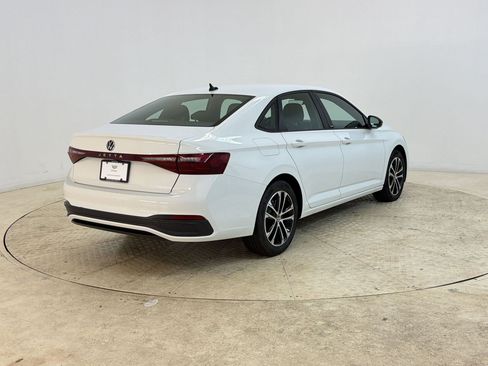 Used 2025 Volkswagen Jetta Sport FWD image 9