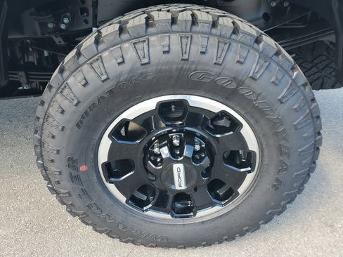 New 2026 Ford F250 Platinum w/ Tremor Off-Road Package image 8
