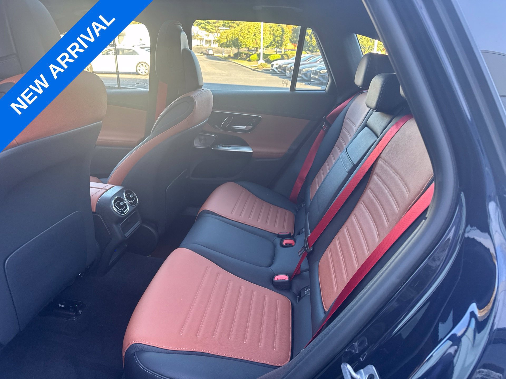 Used 2024 Mercedes-Benz GLC 43 AMG 4MATIC image 9