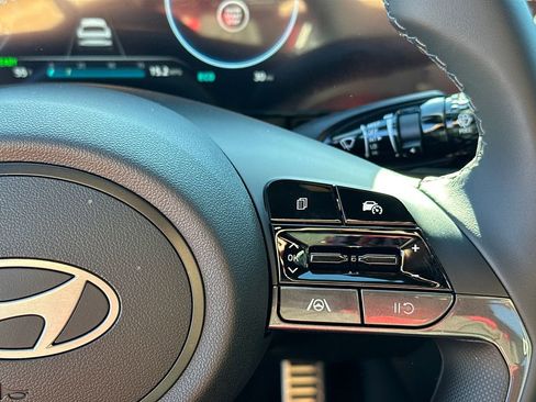 New 2025 Hyundai Elantra SEL image 25