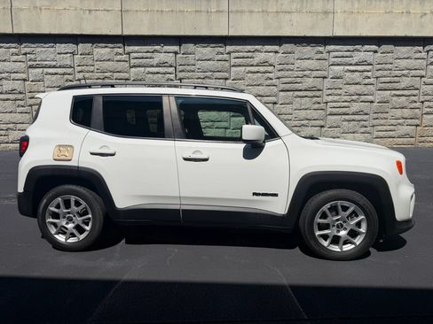 Used 2021 Jeep Renegade Latitude FWD image 5