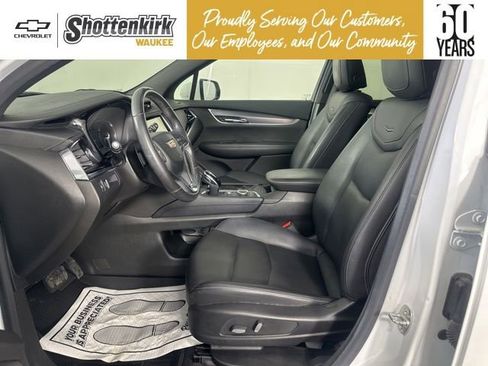Used 2024 Cadillac XT6 Luxury w/ LPO, Floor Liner Package image 24