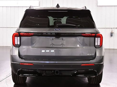 New 2026 Ford Explorer ST-Line w/ ST-Line Street Pack image 6