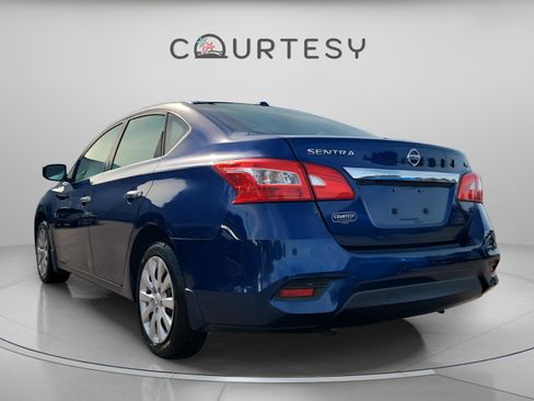 Used 2016 Nissan Sentra SV image 2