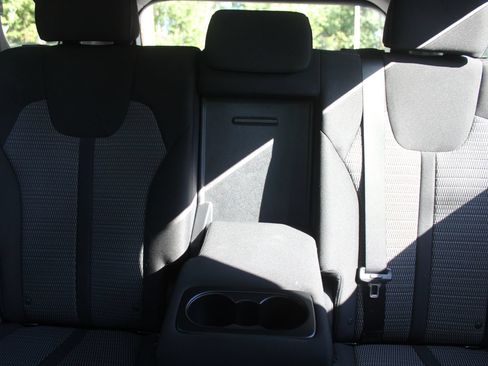 Certified 2023 Kia Sorento LX FWD image 51