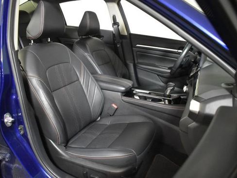 Used 2024 Nissan Altima 2.5 SR w/ SR Premium Package FWD image 33