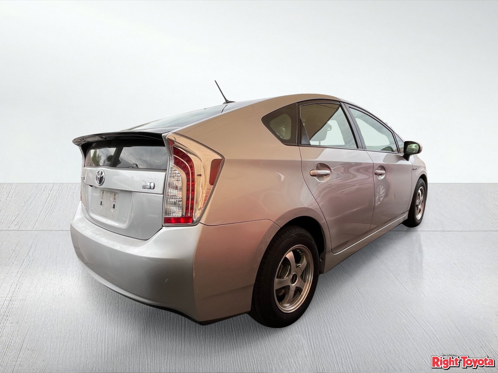 Used 2015 Toyota Prius Four FWD image 4