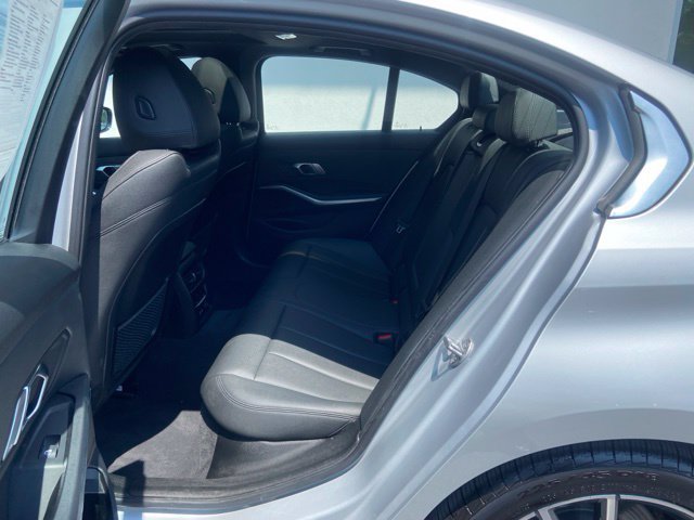 Used 2019 BMW 330i xDrive Sedan w/ Driving Assistance Package AWD/4WD image 11