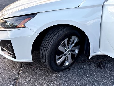Used 2024 Nissan Altima 2.5 S image 24