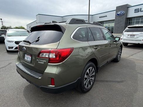 Used 2017 Subaru Outback 2.5i Limited image 4