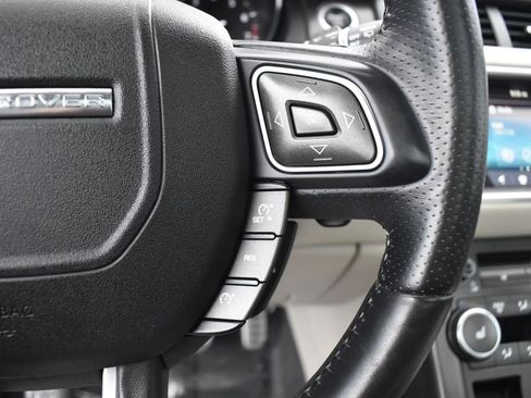 Used 2019 Land Rover Range Rover Evoque HSE Dynamic image 21