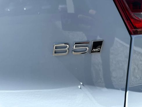 Used 2026 Volvo XC40 B5 Plus AWD/4WD image 16