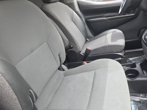Used 2019 Nissan NV200 S FWD image 22
