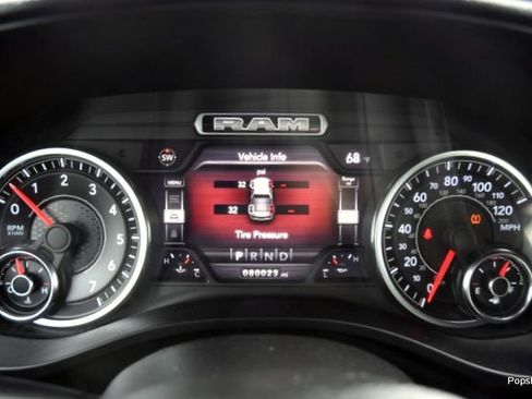 Used 2021 RAM 1500 Lone Star AWD/4WD image 17