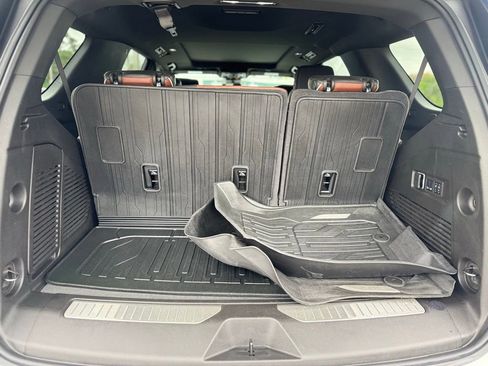 Certified 2024 GMC Yukon Denali Ultimate AWD/4WD image 5