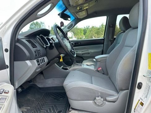 Used 2009 Toyota Tacoma PreRunner w/ TRD Sport Pkg RWD image 9