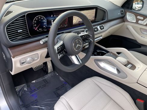 New 2026 Mercedes-Benz GLS 450 4MATIC image 19