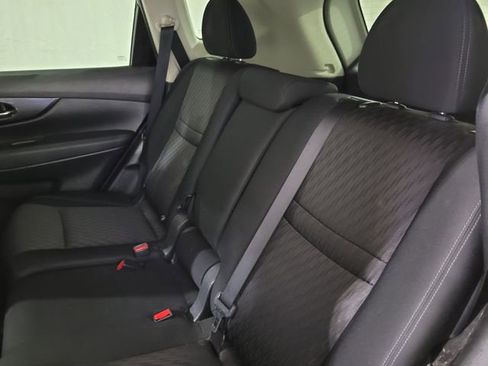 Used 2017 Nissan Rogue SV image 45