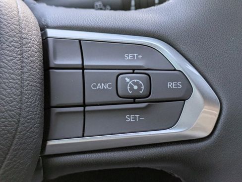 New 2026 Jeep Compass Latitude w/ Sun and Sound Group image 23