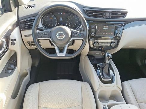 Used 2022 Nissan Rogue Sport SL image 11