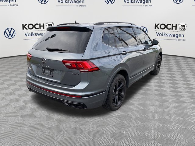 Used 2024 Volkswagen Tiguan SE R-Line AWD/4WD image 17