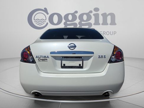 Used 2009 Nissan Altima 2.5 S w/ Convenience Pkg FWD image 4