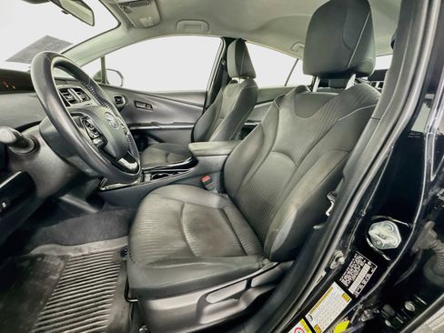 Used 2022 Toyota Prius Prime LE FWD image 22