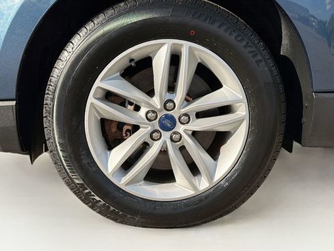 Used 2018 Ford Edge SEL w/ Equipment Group 201A AWD/4WD image 32