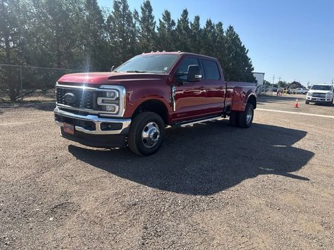 Used 2026 Ford F350 XLT w/ XLT Premium Package AWD/4WD image 2